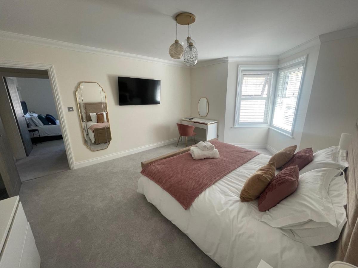Exquisite Apartment, Stone Throw From The Beach Борнмут Экстерьер фото