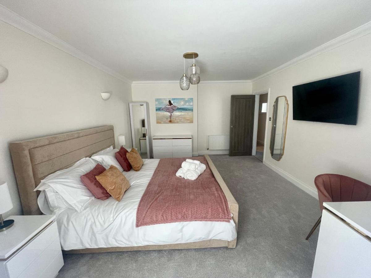 Exquisite Apartment, Stone Throw From The Beach Борнмут Экстерьер фото