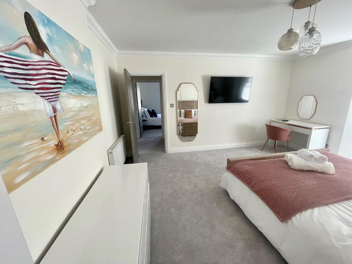 Exquisite Apartment, Stone Throw From The Beach Борнмут Экстерьер фото