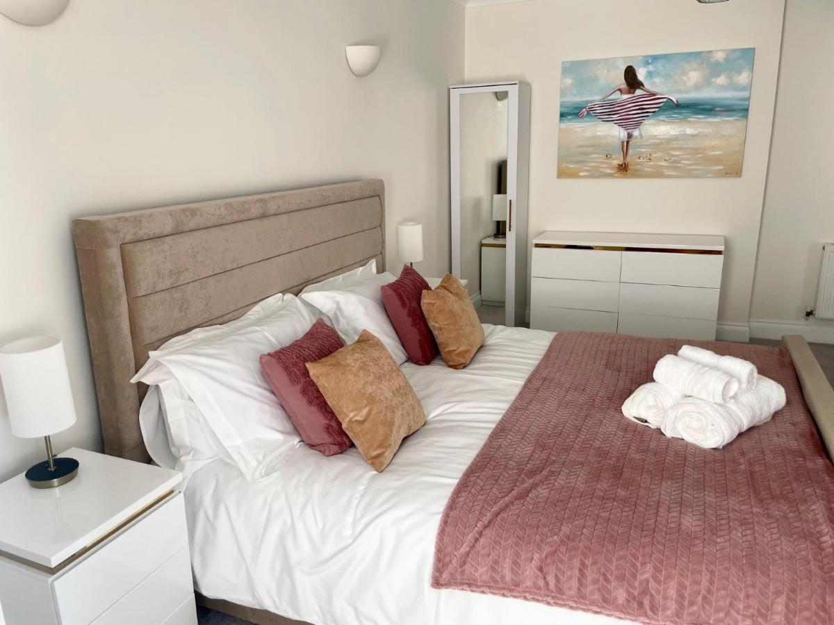 Exquisite Apartment, Stone Throw From The Beach Борнмут Экстерьер фото