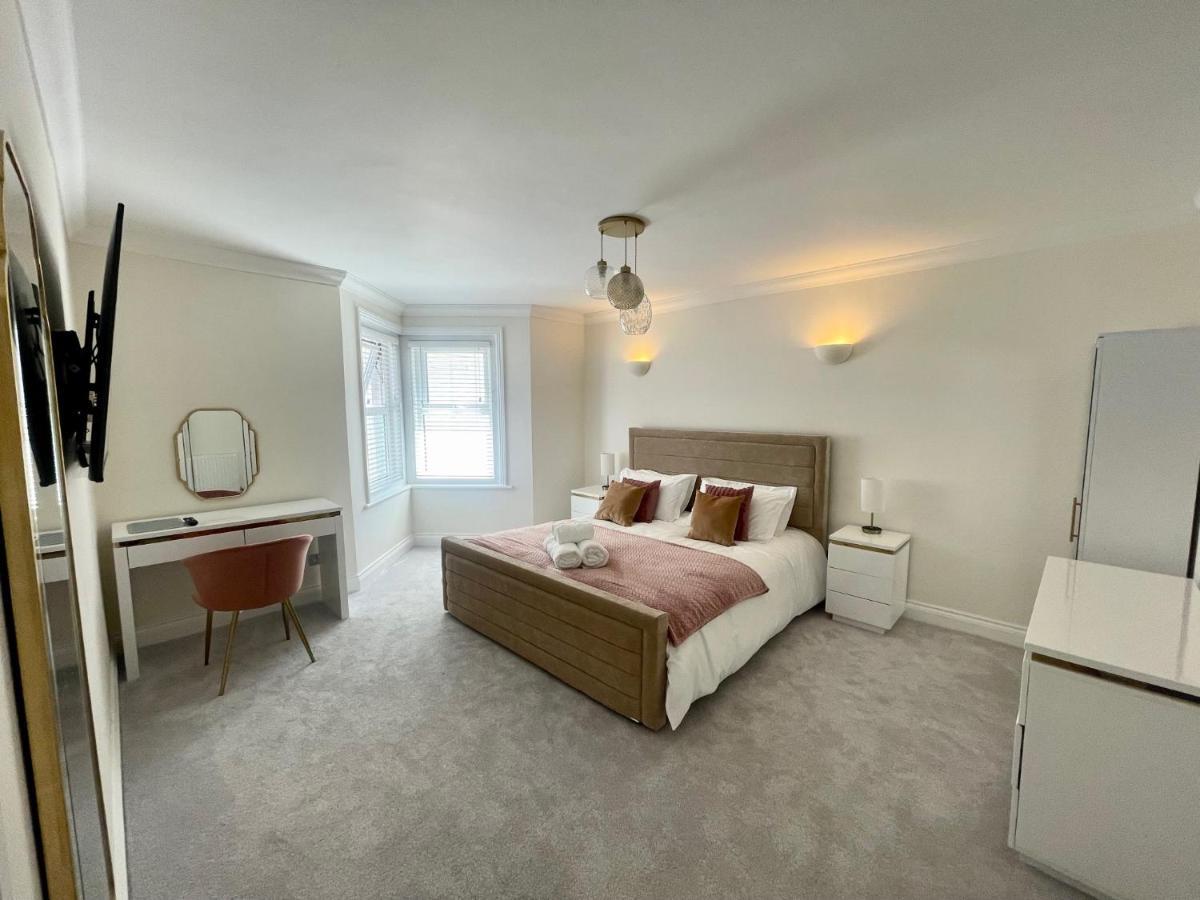 Exquisite Apartment, Stone Throw From The Beach Борнмут Экстерьер фото