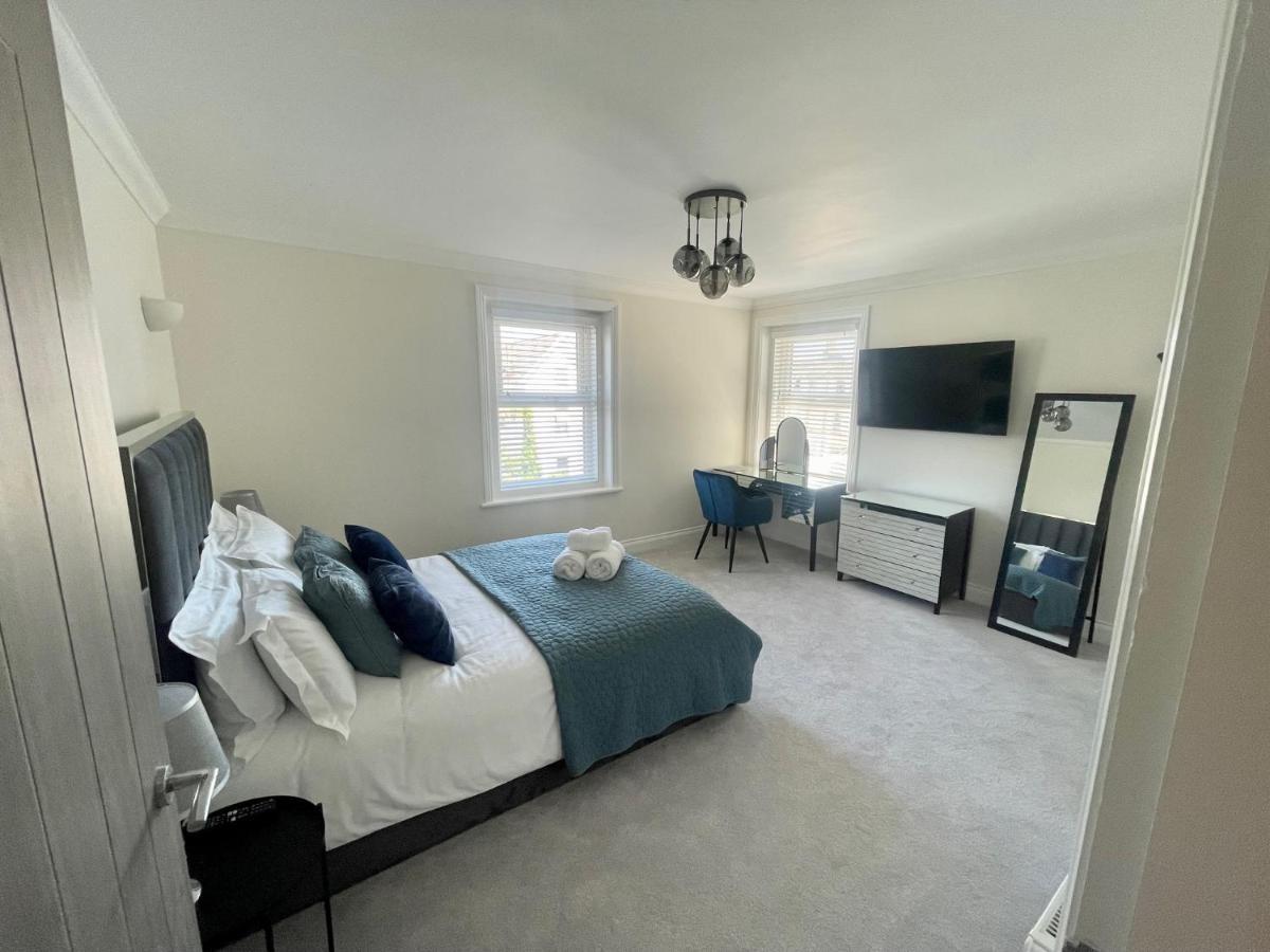 Exquisite Apartment, Stone Throw From The Beach Борнмут Экстерьер фото