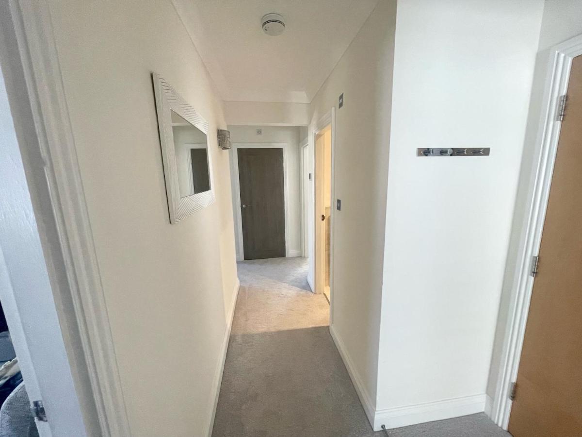 Exquisite Apartment, Stone Throw From The Beach Борнмут Экстерьер фото