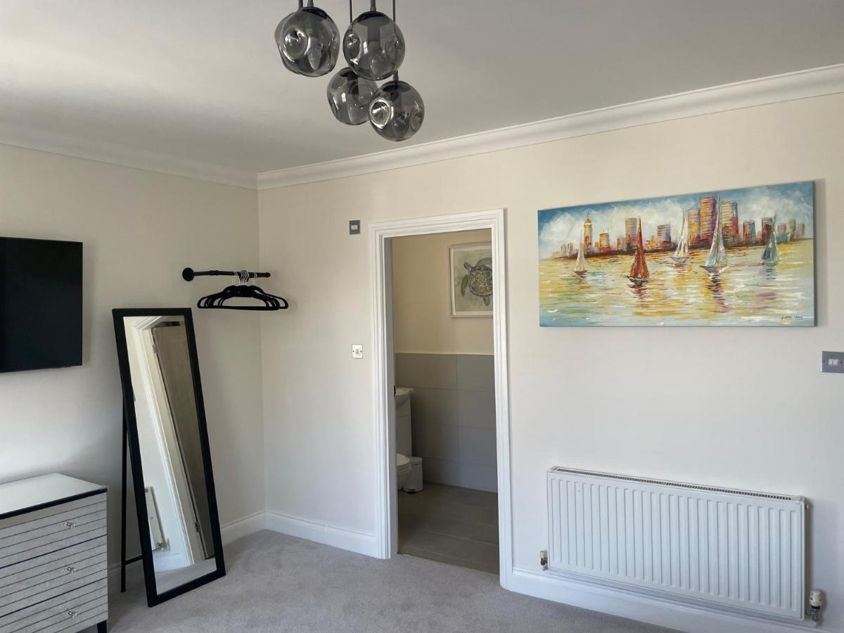 Exquisite Apartment, Stone Throw From The Beach Борнмут Экстерьер фото