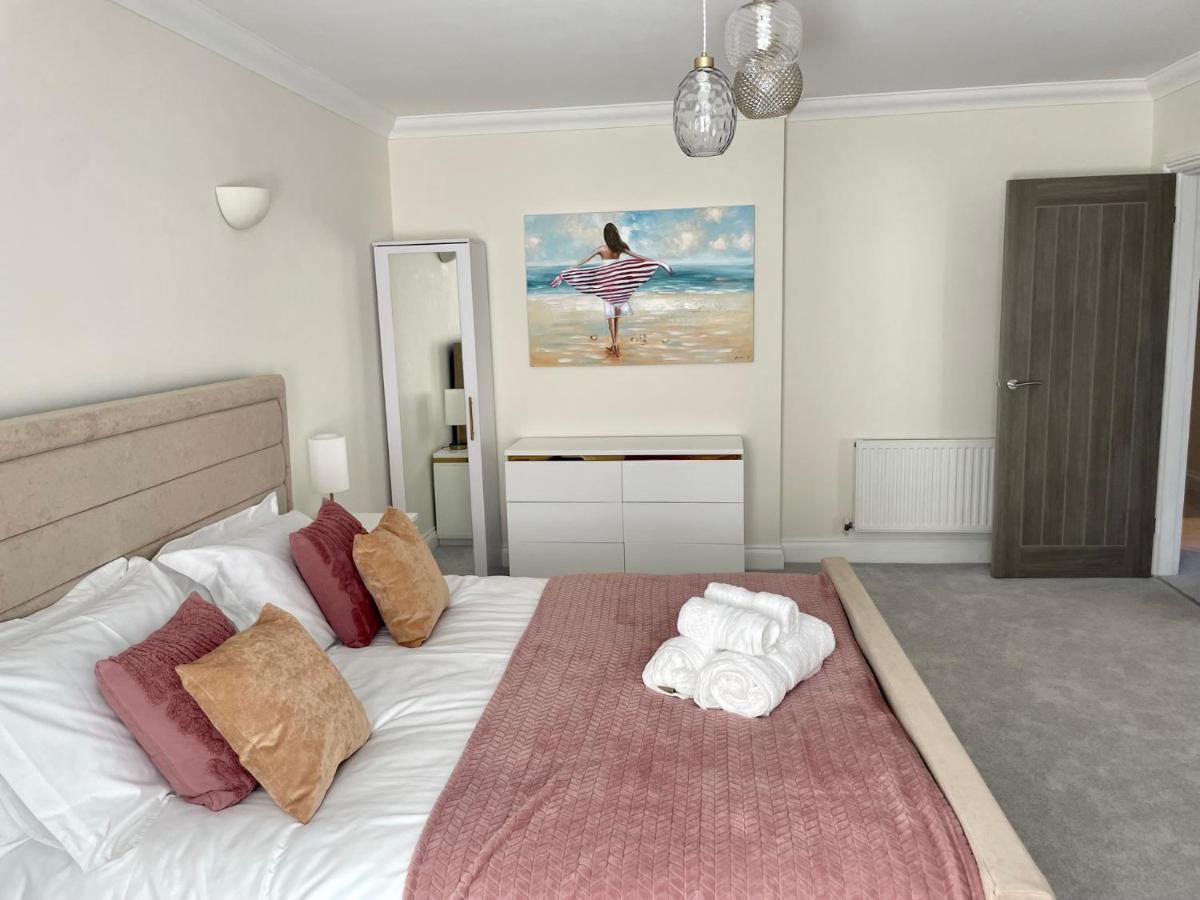 Exquisite Apartment, Stone Throw From The Beach Борнмут Экстерьер фото
